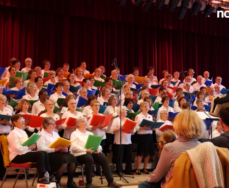 Concert des Chants Boul’tout 200 choristes au Château des Rochers