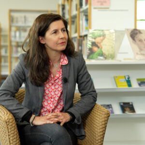 Enquête sur la fabrique des « filles faciles » : le Club Média de Nogent TV interviewe Laure Daussy